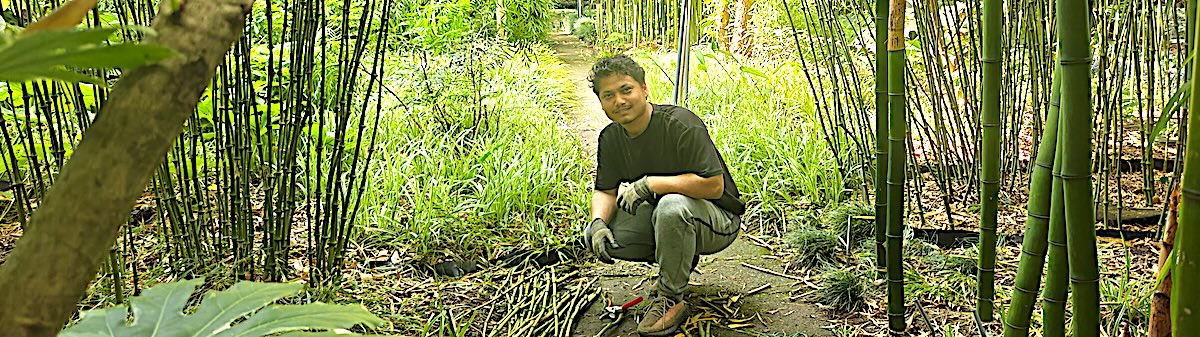 Uday Yogi working with bamboo